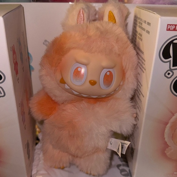 Labubu Happiness Big Into Energy (Authentic) - Picture 15 of 15